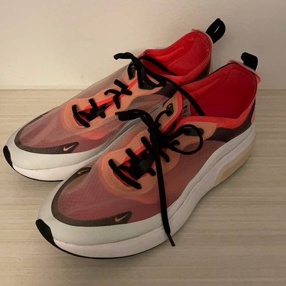 Nike Shoes - Nike Women’s Sneakers